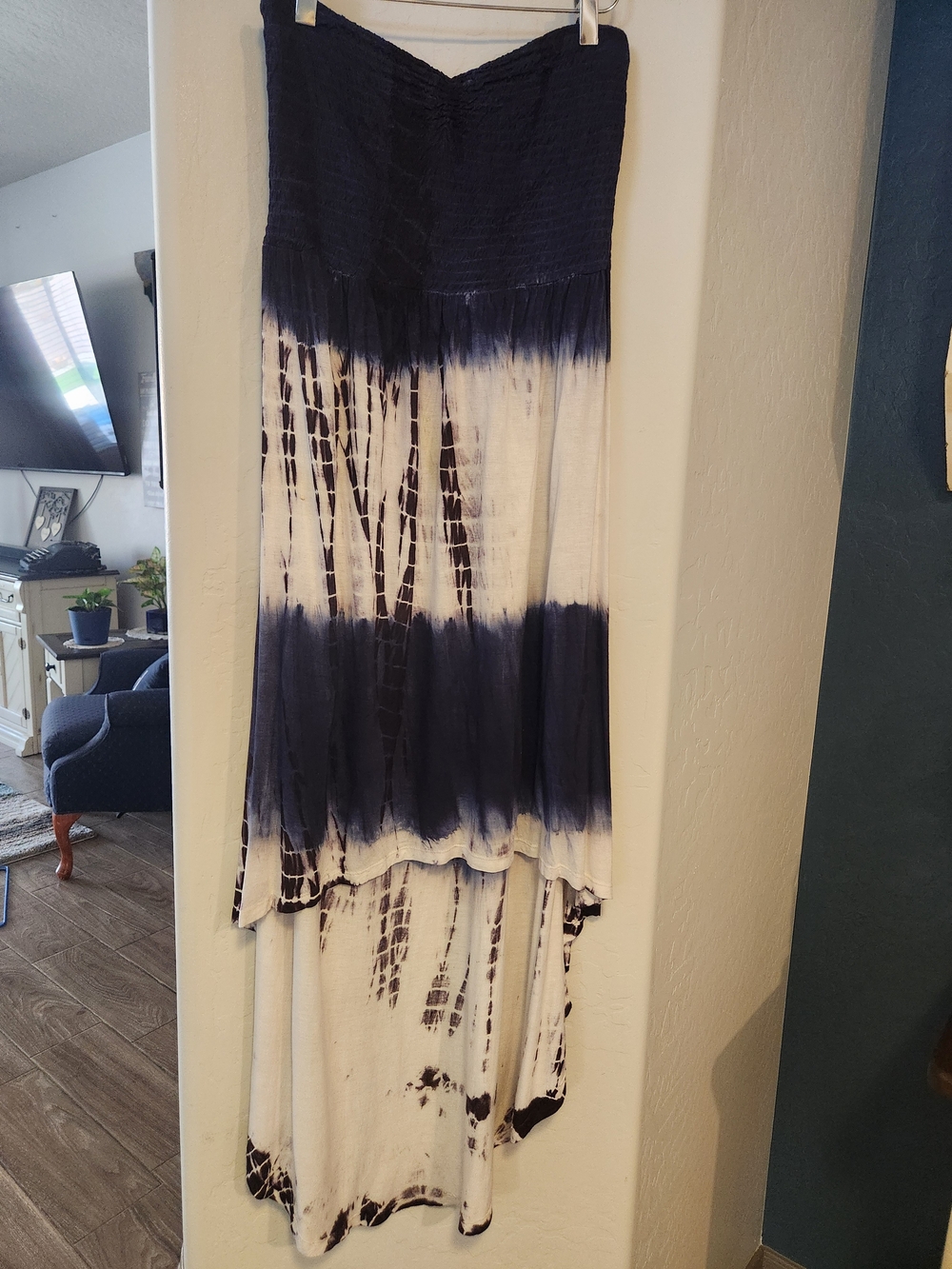 Raviya Boho Tie-Dye Midi Skirt – Size Medium 💙🤍